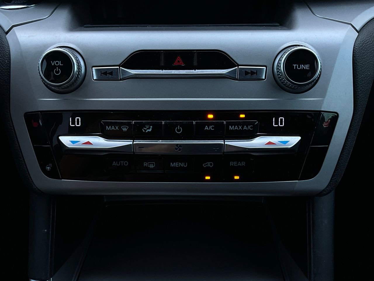 Used 2021 Ford Explorer XLT w/ Equipment Group 202A image 26