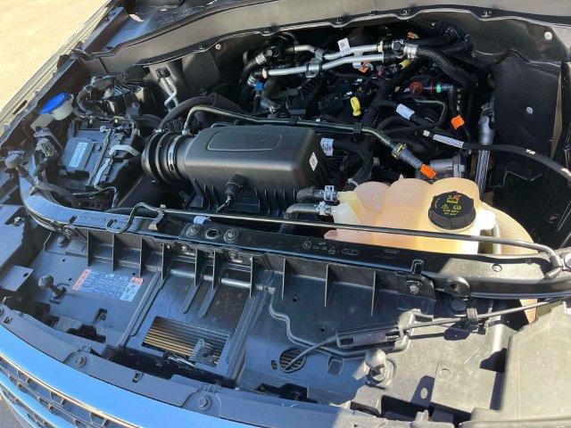 Used 2023 Ford Explorer XLT RWD image 13