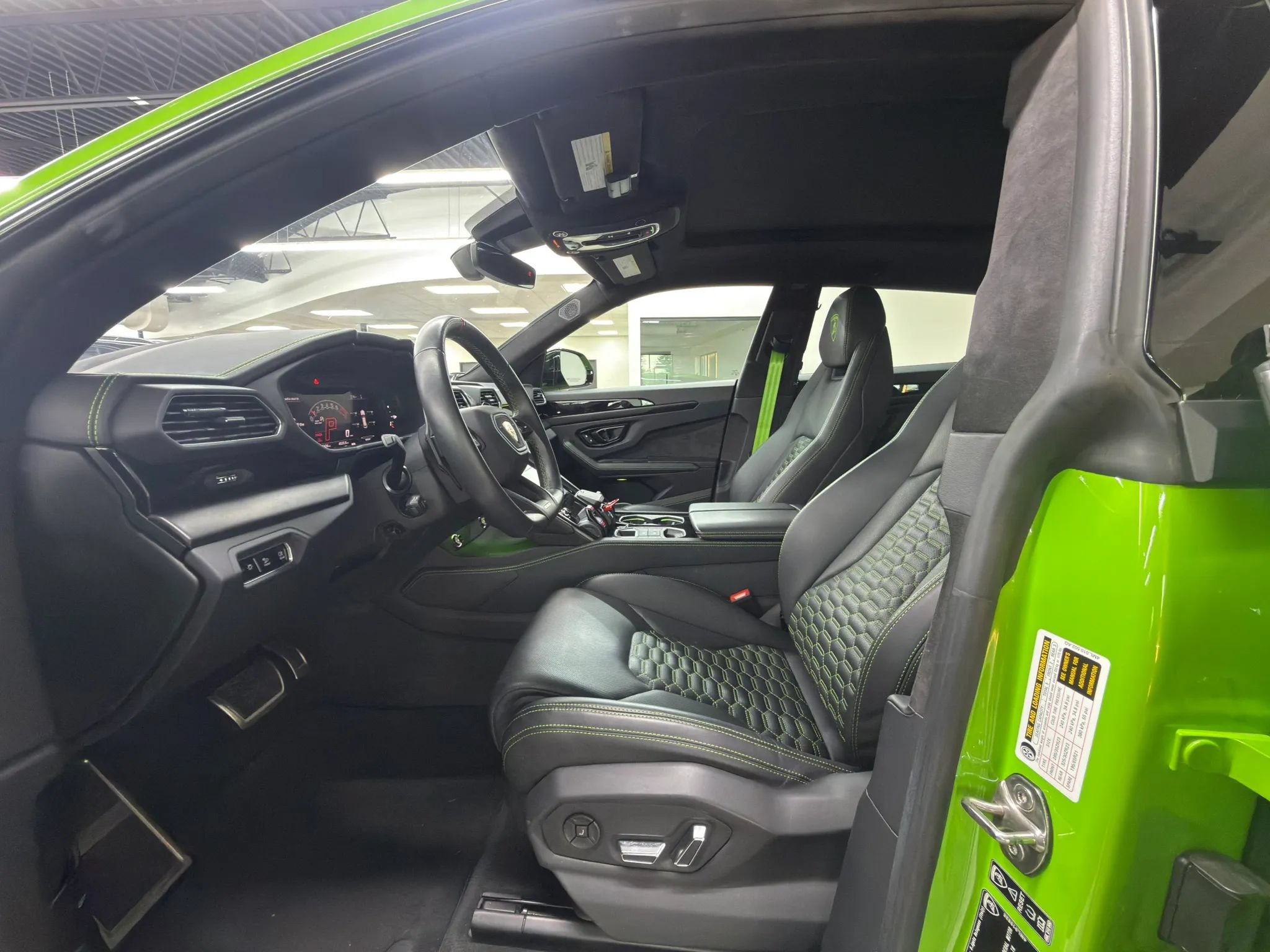 Used 2023 Lamborghini Urus S AWD/4WD image 22