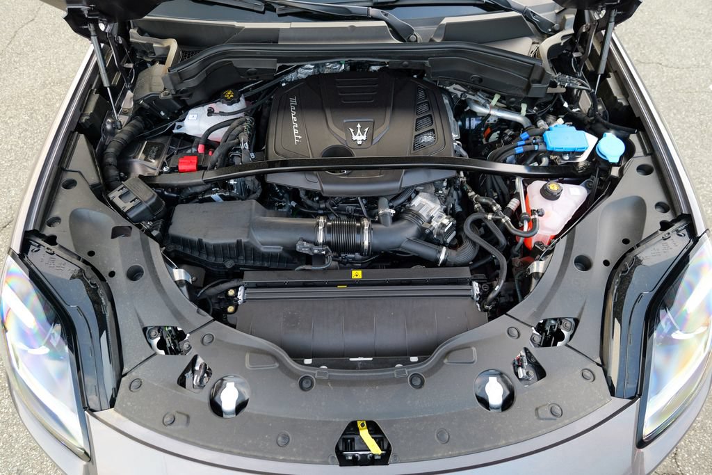 Used 2025 Maserati Grecale Modena AWD/4WD image 56