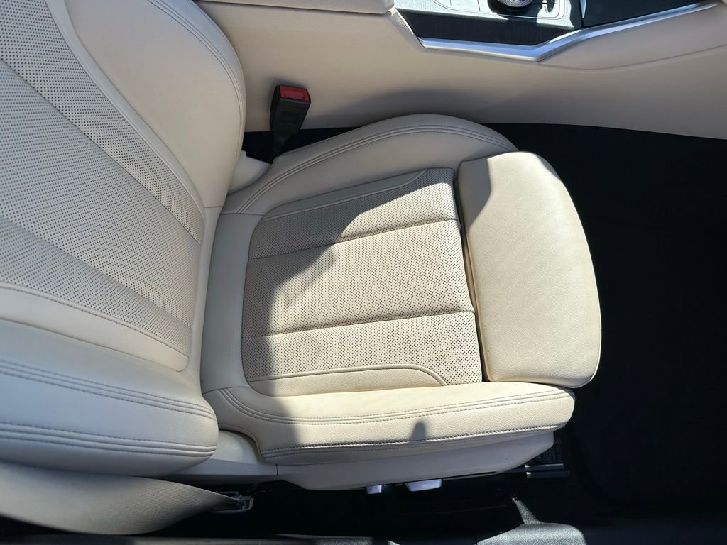 Used 2022 BMW 330e w/ Driving Assistance Package image 17