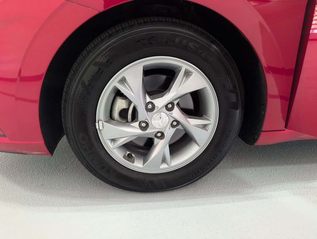 Used 2023 Hyundai Elantra SE w/ Cargo Package image 27