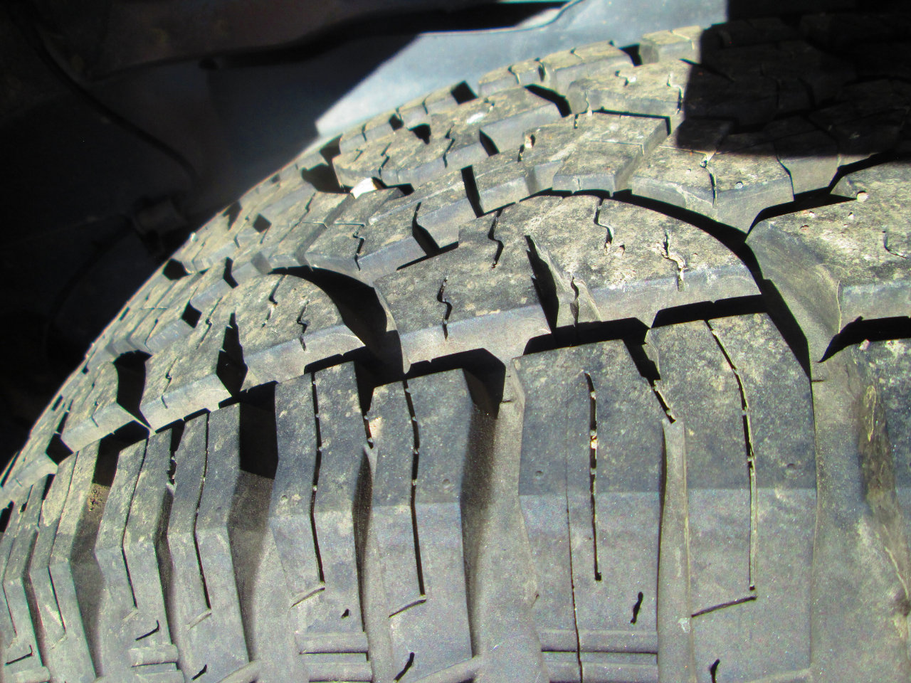 Used 2009 Ford Escape XLS image 6