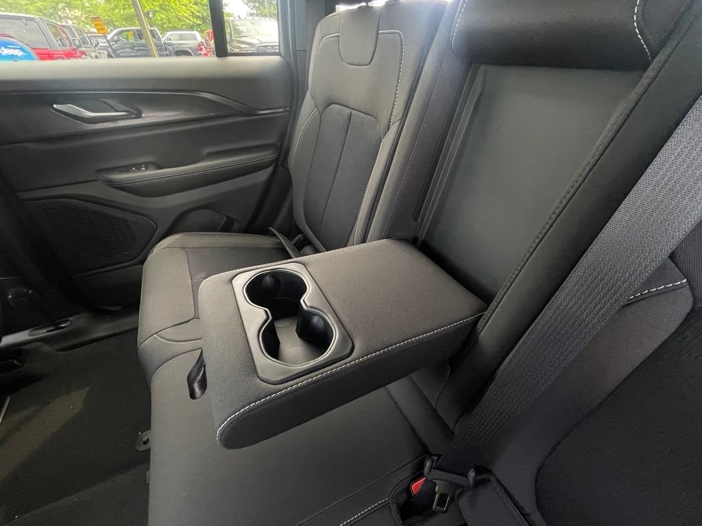 New 2026 Jeep Grand Cherokee Laredo X AWD/4WD image 10
