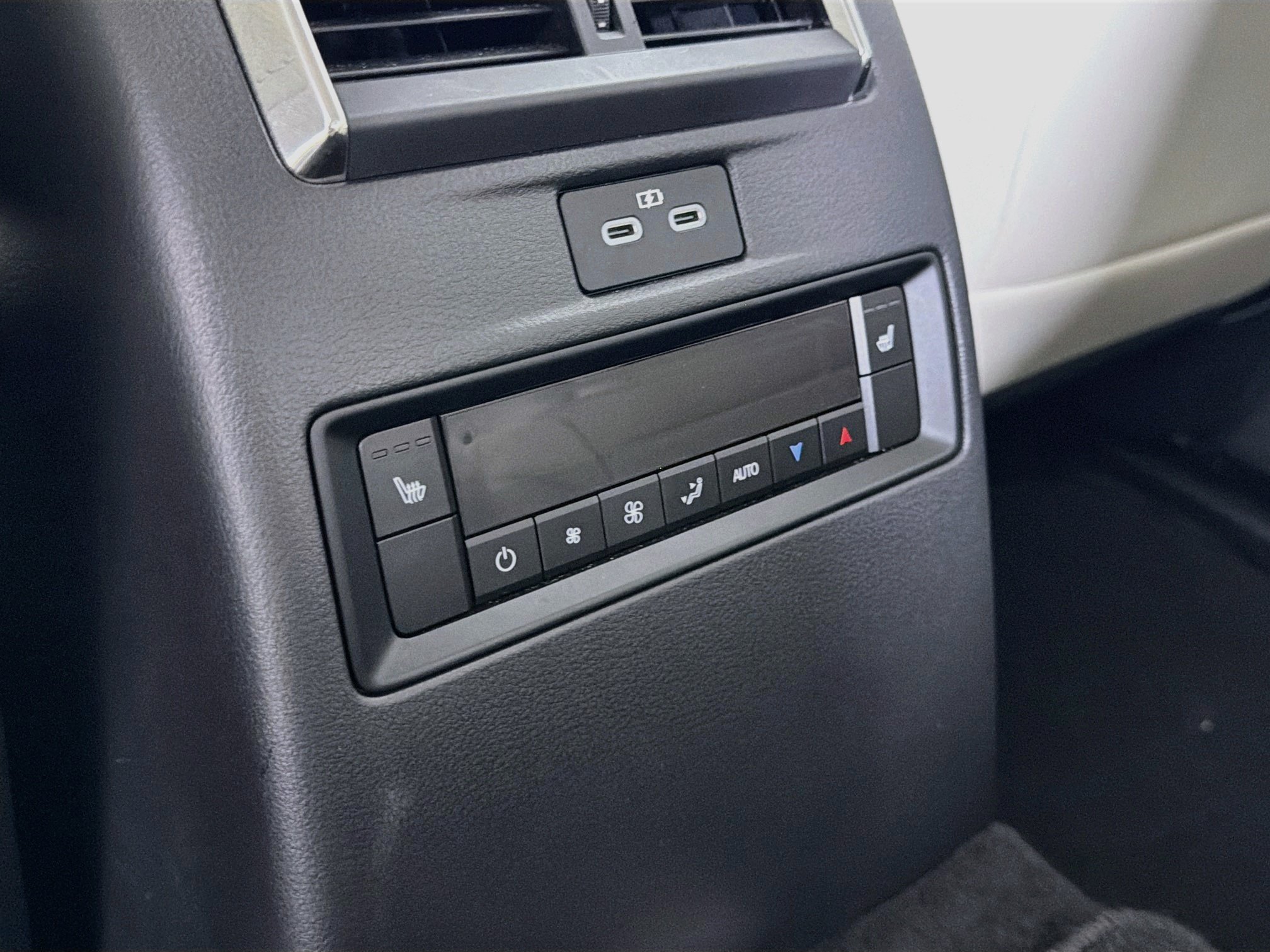 Used 2024 MAZDA CX-90 Plug-In Hybrid w/ Premium Plus AWD/4WD image 28