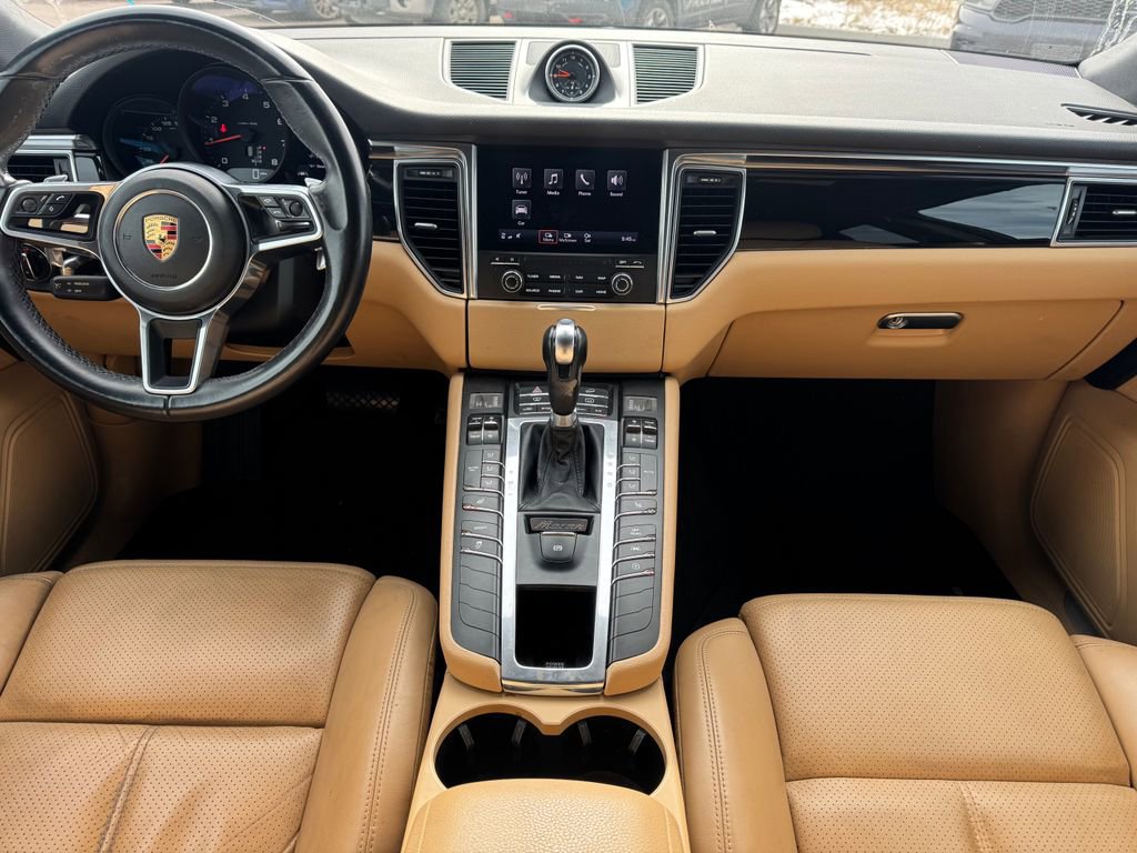 Used 2017 Porsche Macan image 9