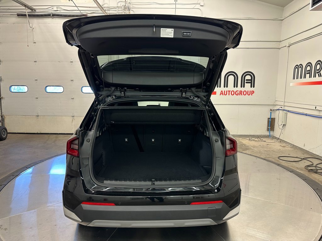 Used 2023 BMW X1 xDrive28i image 17