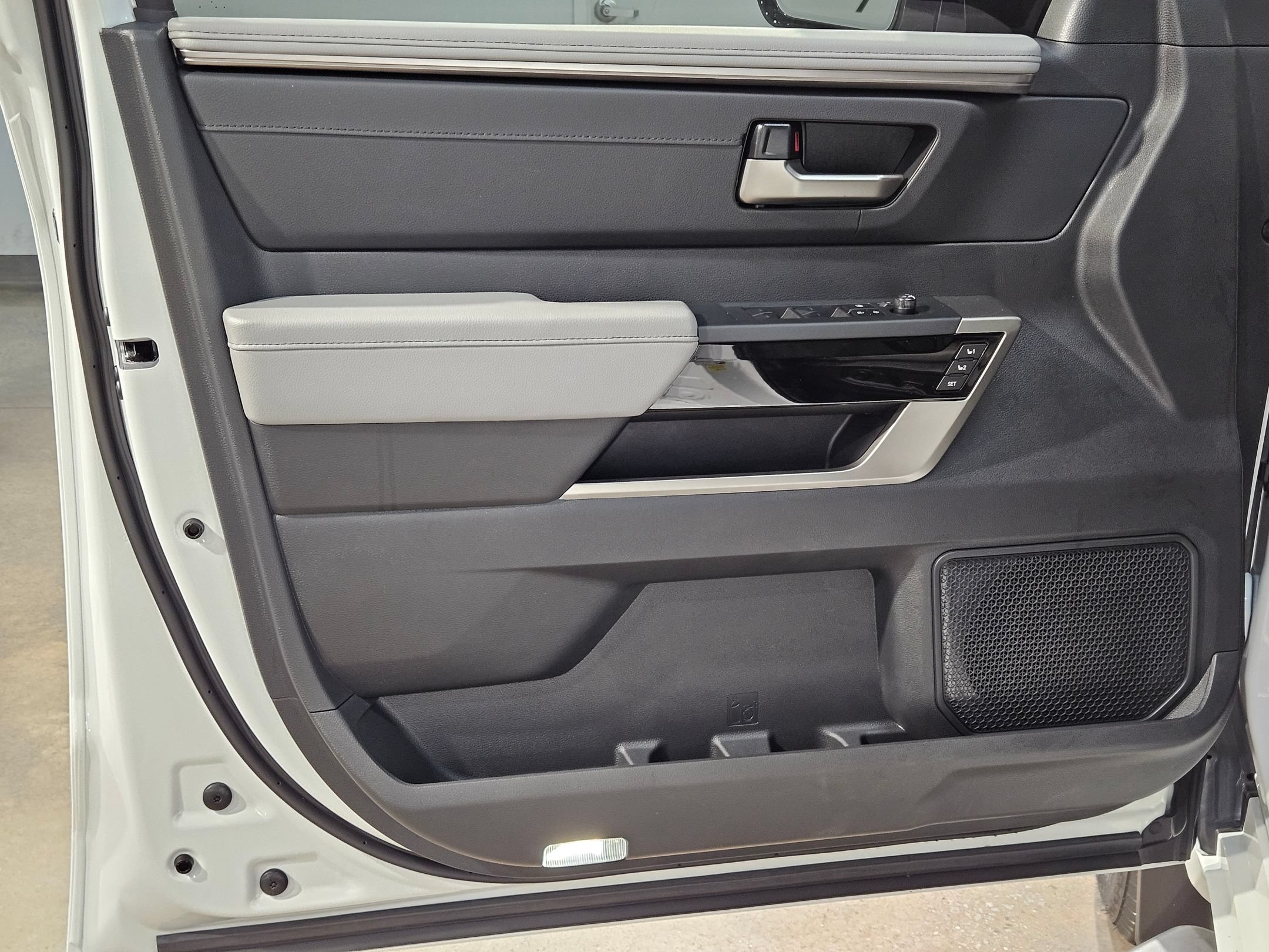 New 2026 Toyota Tundra Limited AWD/4WD image 11