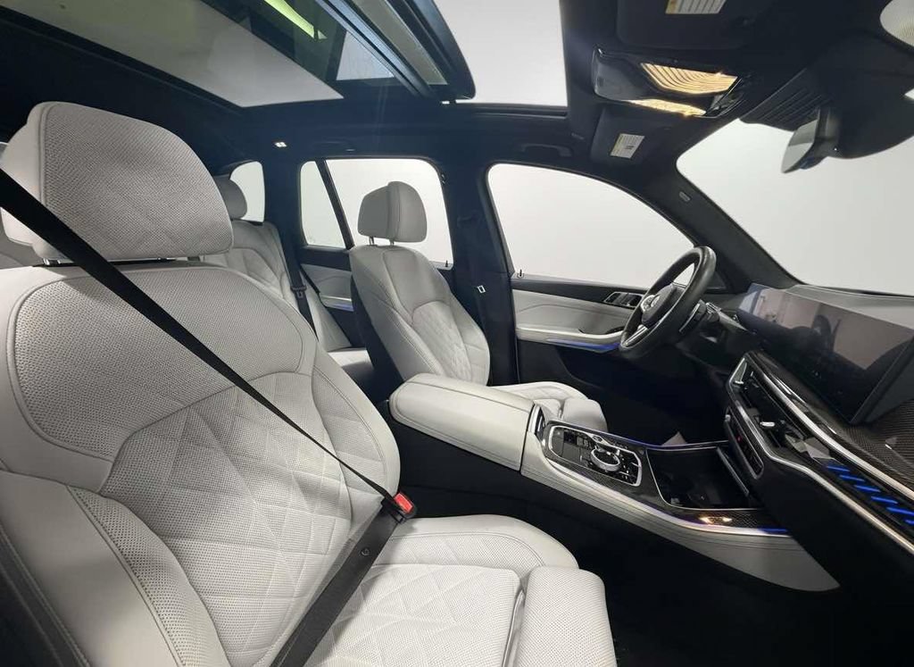 Used 2026 BMW X5 M60i AWD/4WD image 8