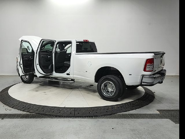 Used 2024 RAM 3500 Big Horn AWD/4WD image 14