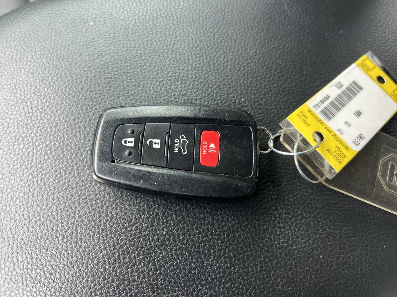 Used 2021 Toyota RAV4 XLE w/ Convenience Package FWD image 37