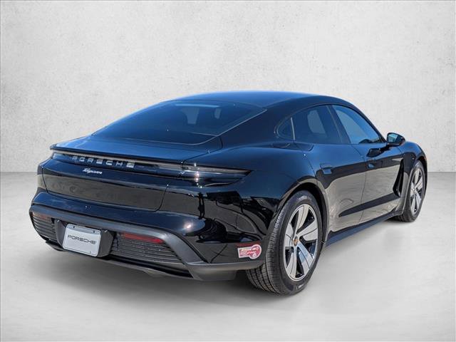 Used 2024 Porsche Taycan image 9