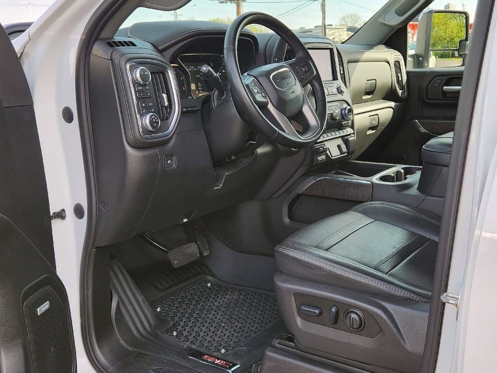 Used 2023 GMC Sierra 2500 Denali w/ Denali Ultimate Package AWD/4WD image 28