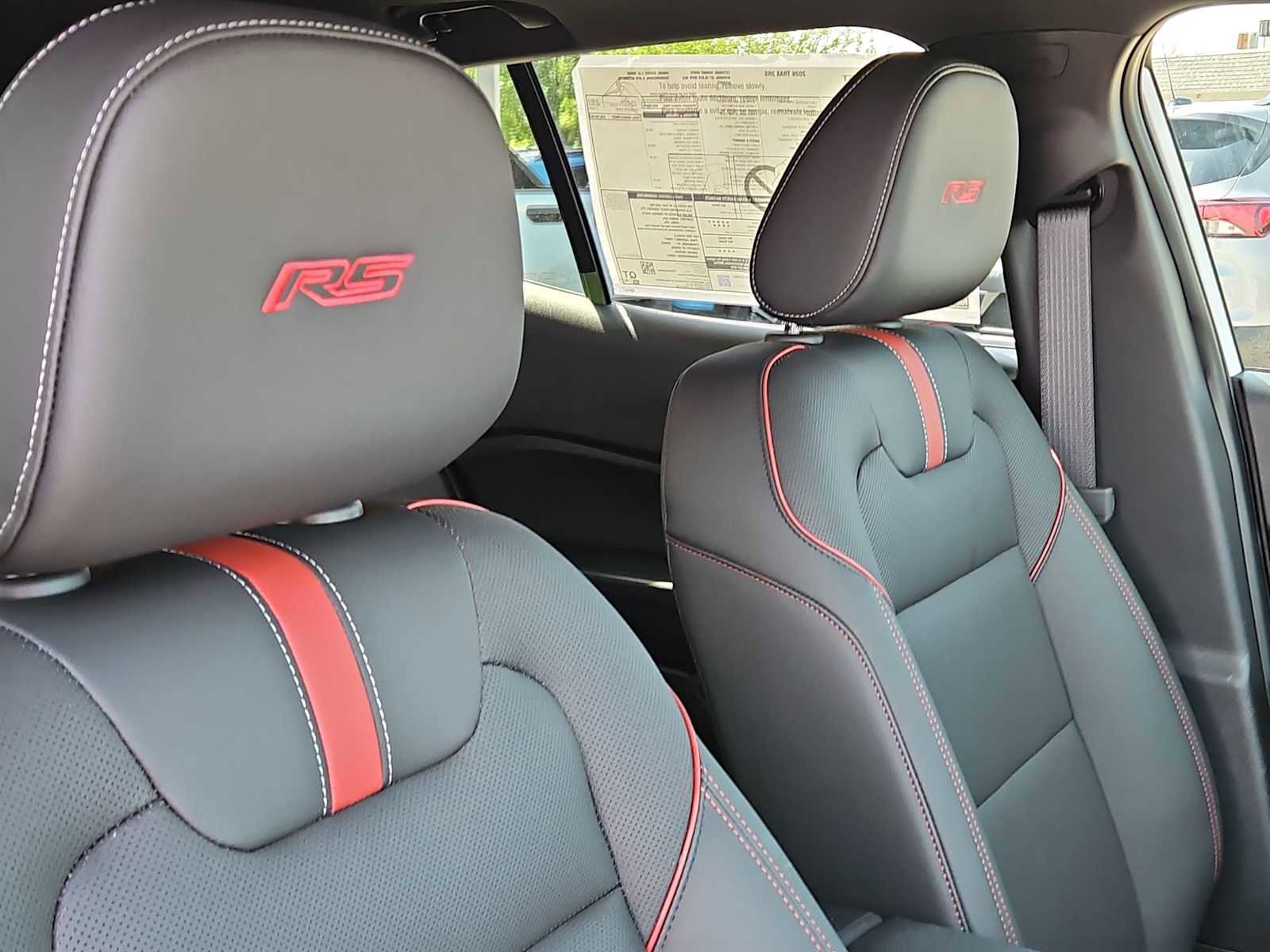 New 2026 Chevrolet Trax RS w/ Sunroof Package FWD image 18