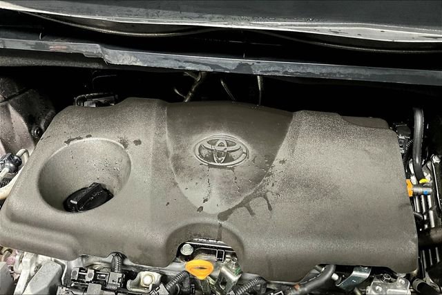 Used 2021 Toyota Sienna XLE image 31