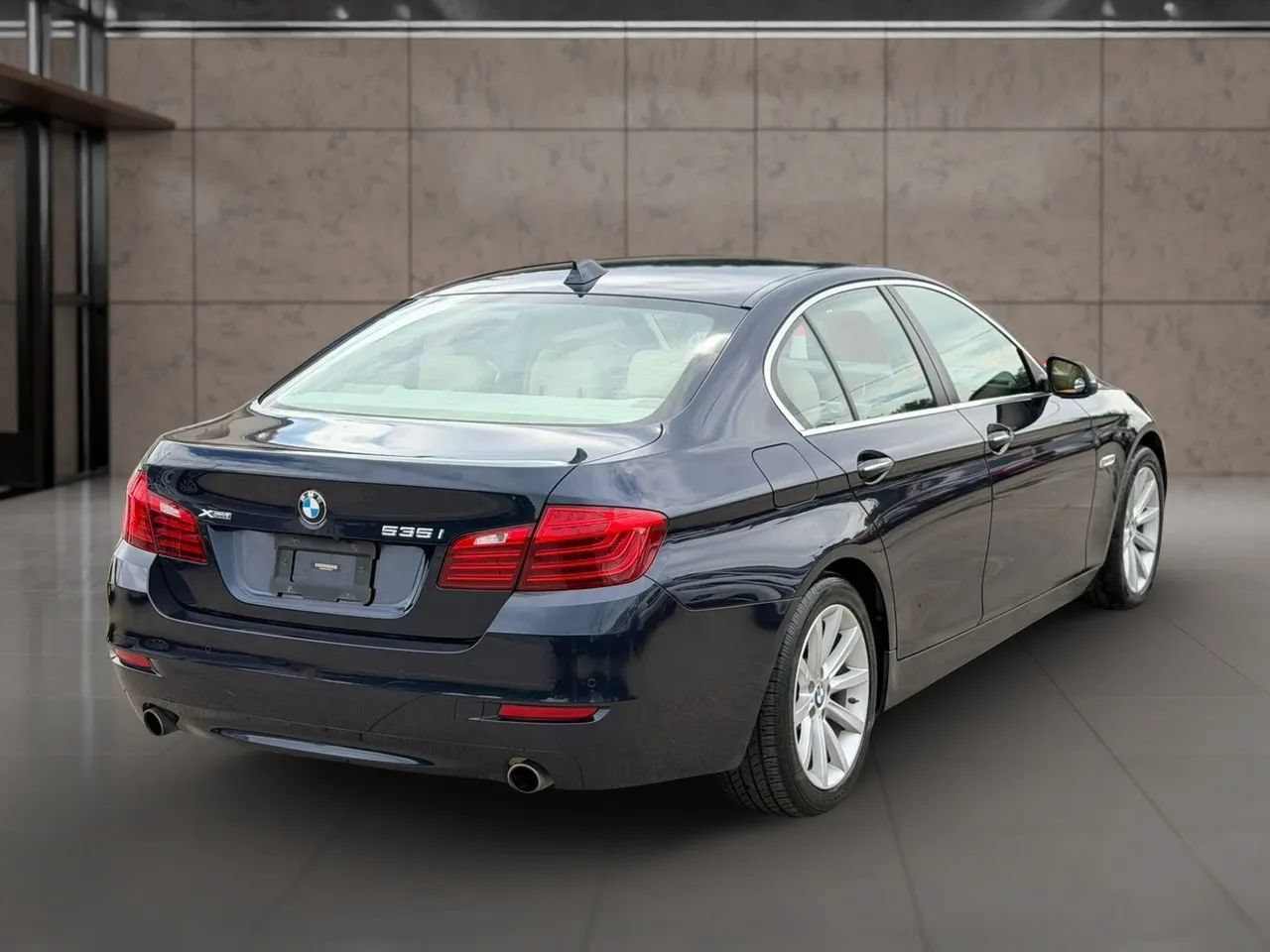 Used 2015 BMW 535i xDrive Sedan AWD/4WD image 12
