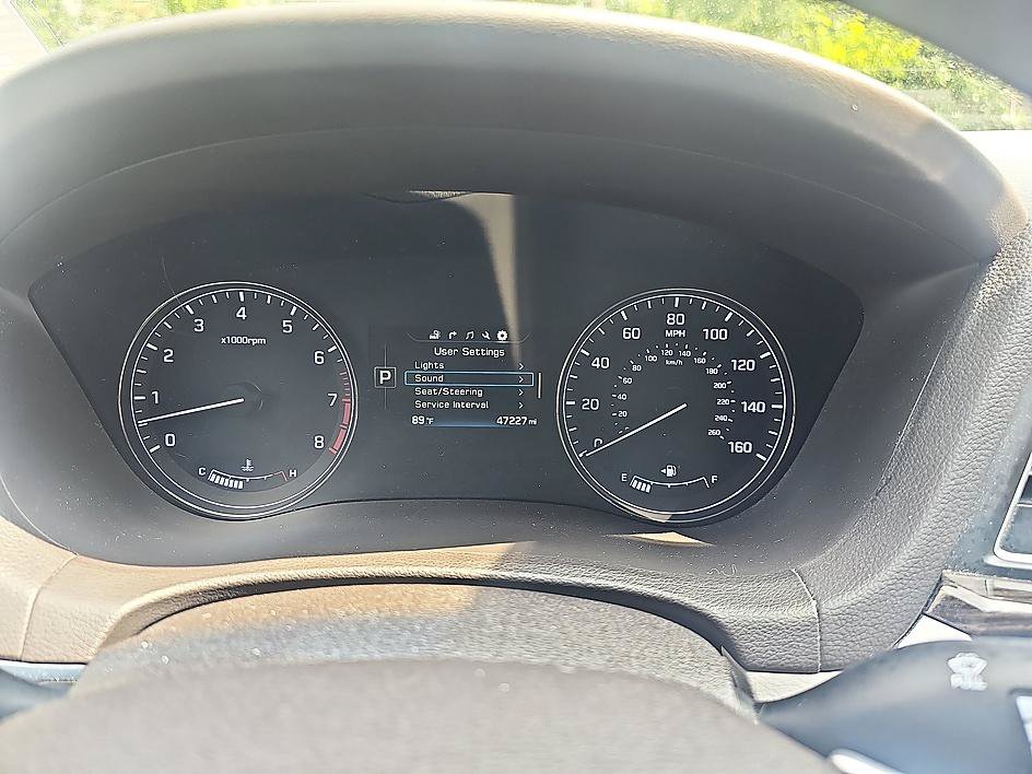 Used 2015 Hyundai Genesis 3.8 RWD image 17