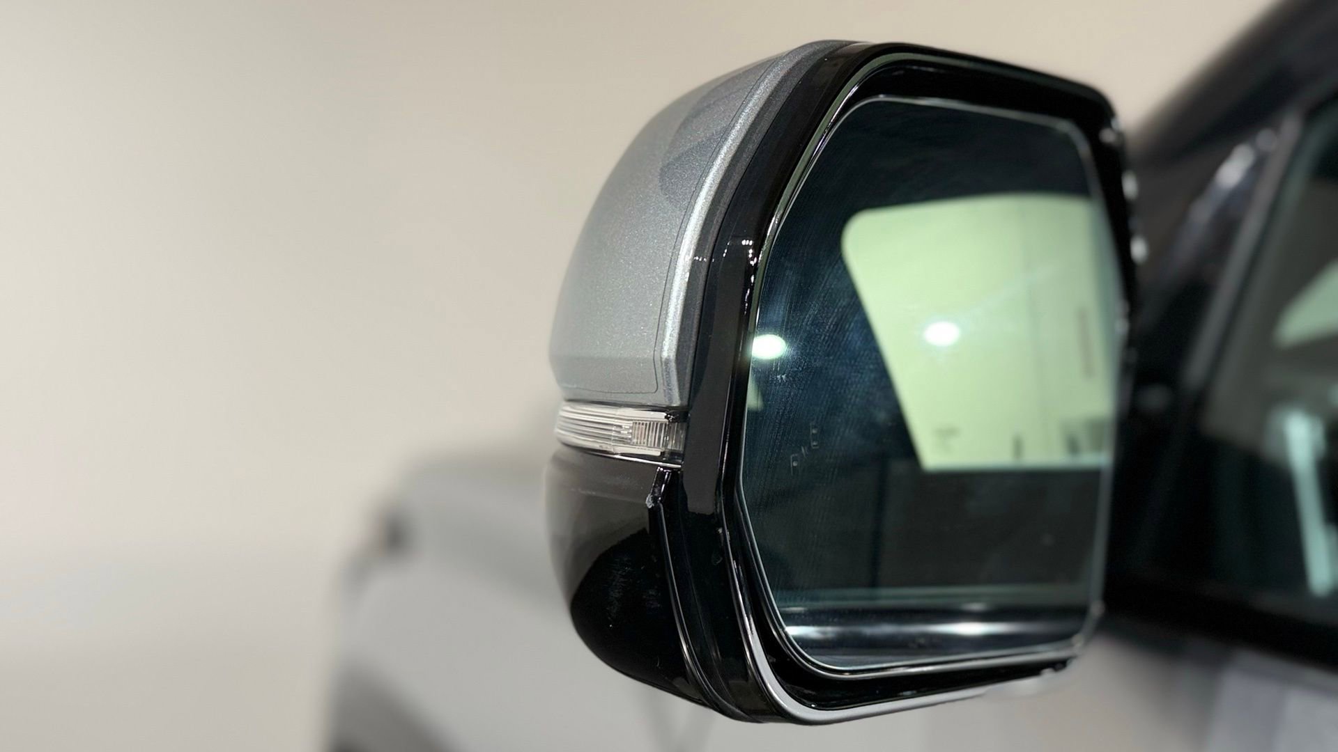 Used 2023 Toyota Sequoia Platinum image 11