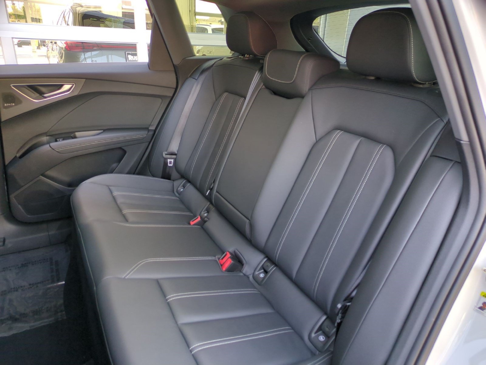 Used 2023 Audi Q4 e-tron Premium Plus RWD image 30