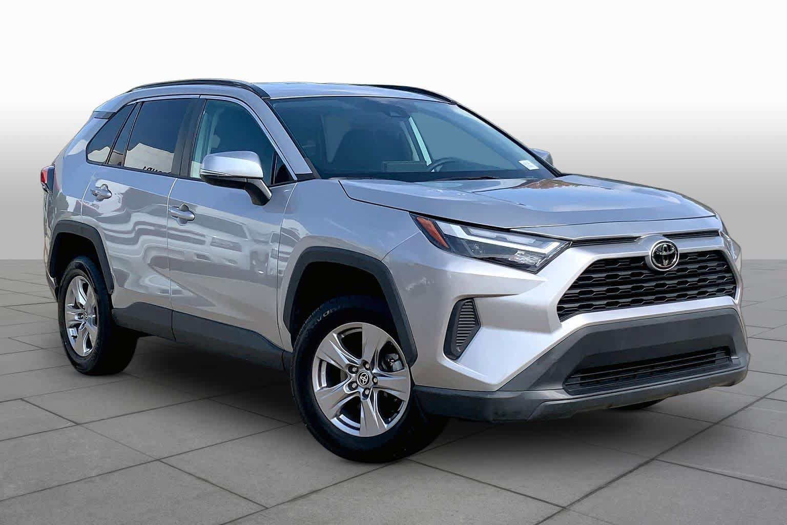 Used 2023 Toyota RAV4 XLE FWD image 5