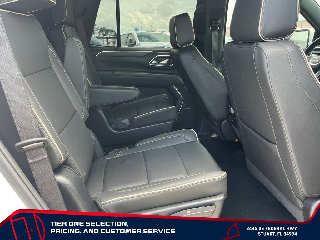 Used 2024 GMC Yukon SLT w/ SLT Luxury Package AWD/4WD image 18