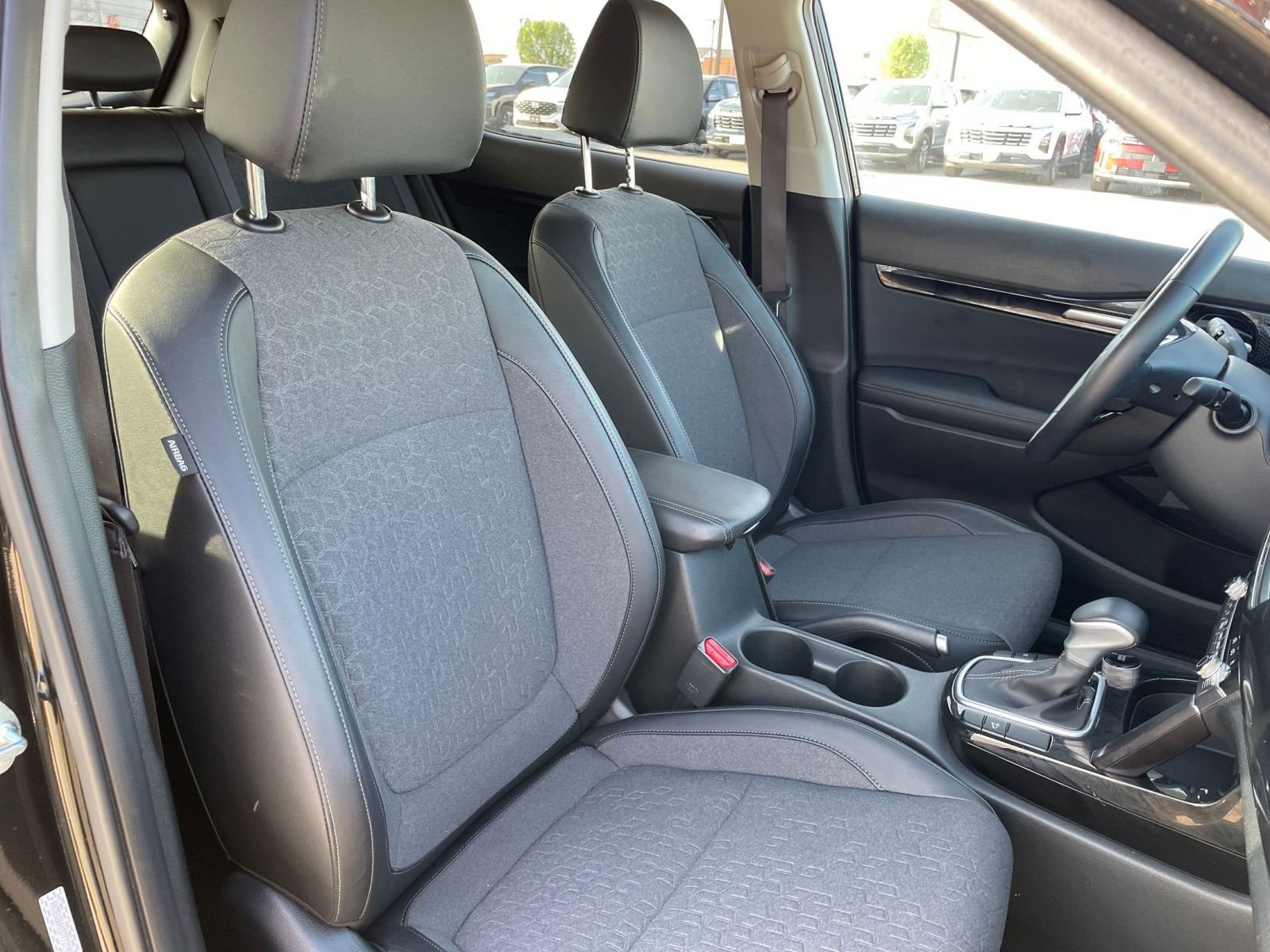 Used 2025 Kia Seltos S FWD image 37