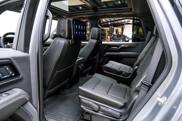 Used 2026 GMC Yukon Elevation w/ Elevation Premium Package AWD/4WD image 14