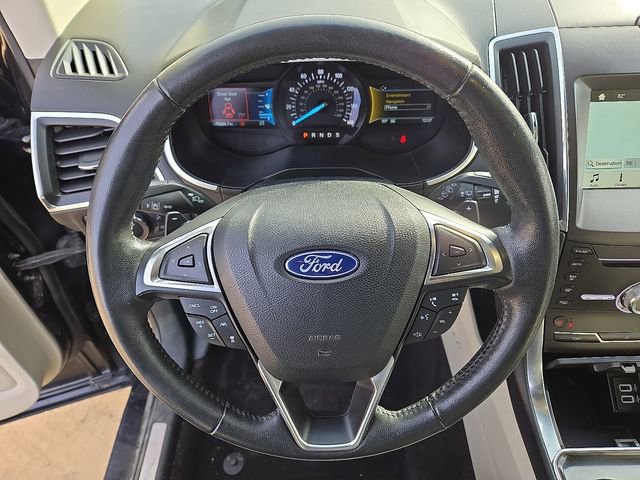 Used 2019 Ford Edge Titanium image 23