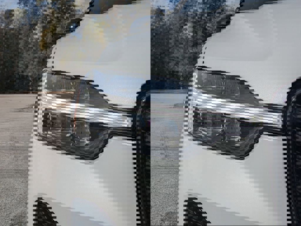 New 2026 Volvo XC60 T8 Core image 10