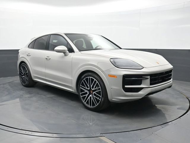 New 2026 Porsche Cayenne GTS image 25