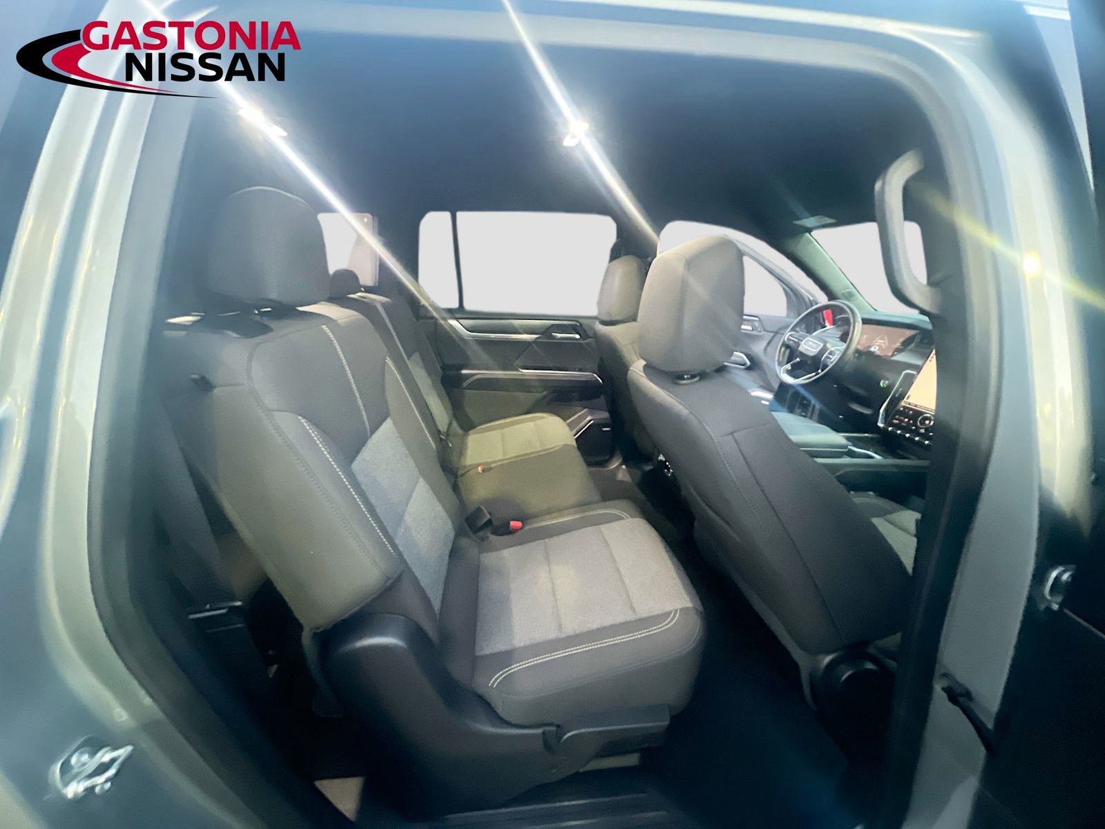 Used 2025 GMC Acadia Elevation image 38