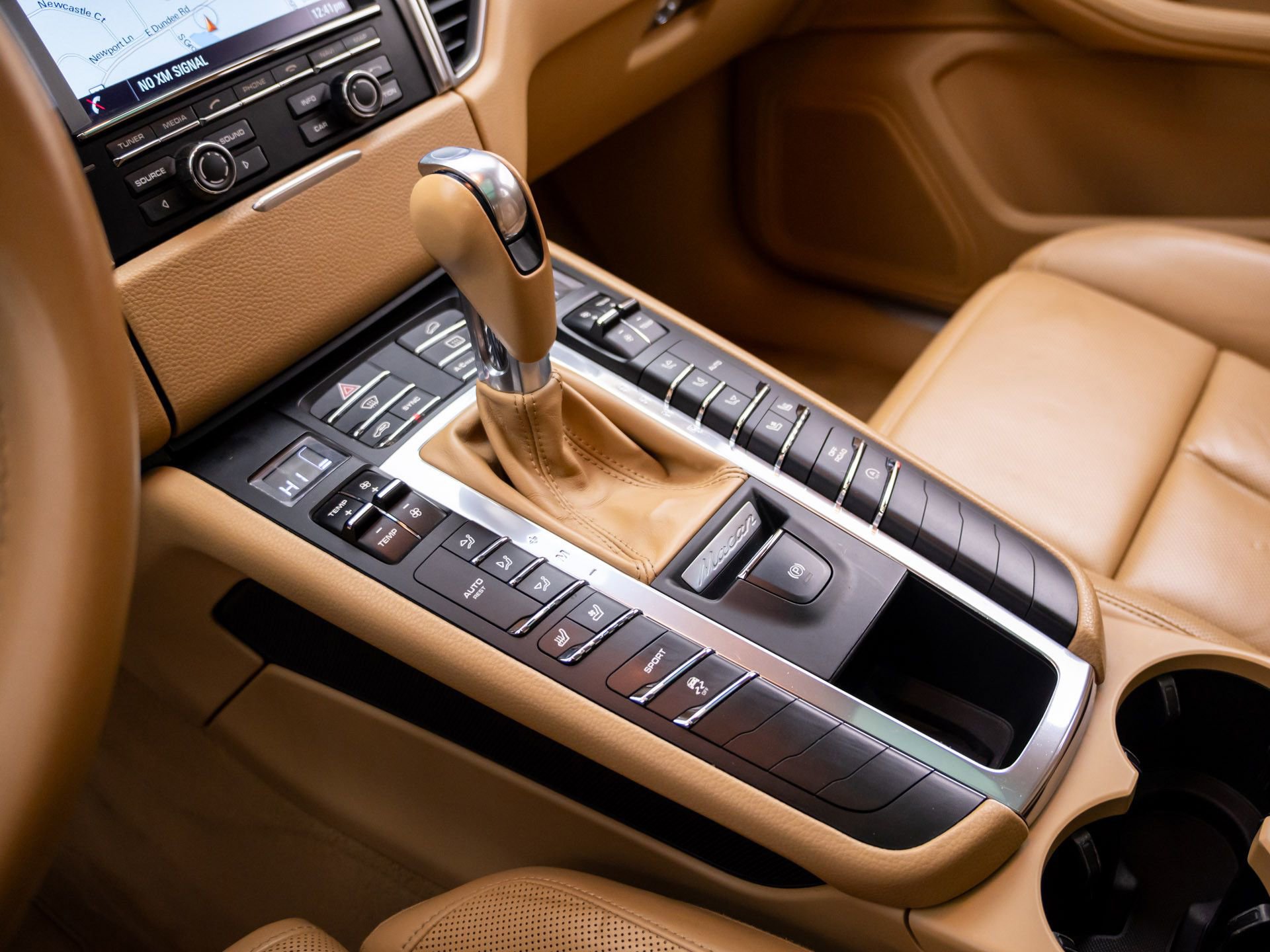 Used 2015 Porsche Macan S image 13