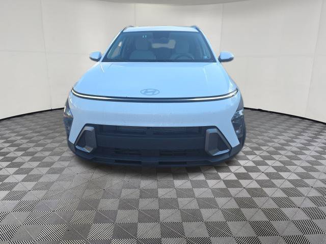 Used 2025 Hyundai Kona SEL AWD/4WD image 3