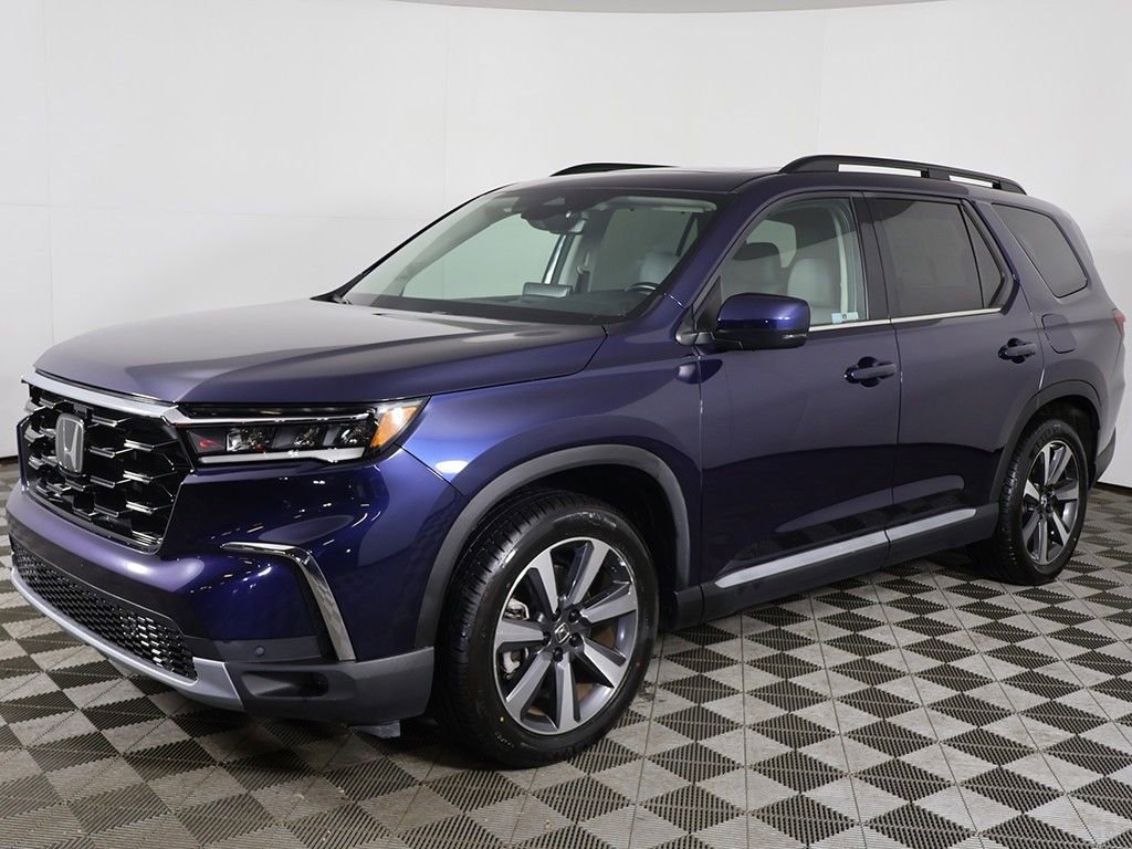 Used 2023 Honda Pilot Touring image 10