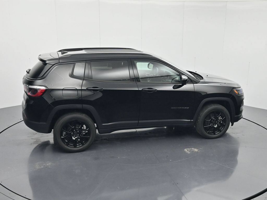 New 2026 Jeep Compass Latitude AWD/4WD image 31