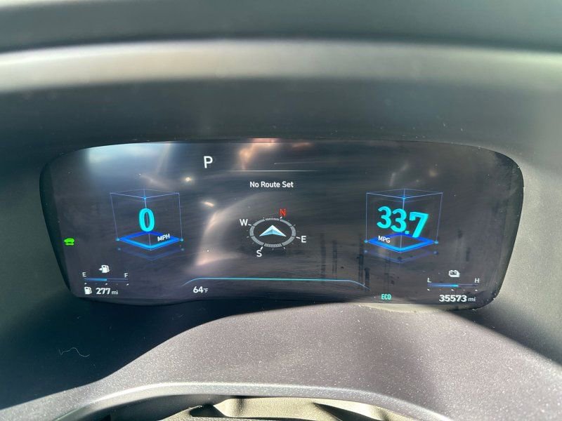 Used 2023 Hyundai Santa Fe Limited AWD/4WD image 20