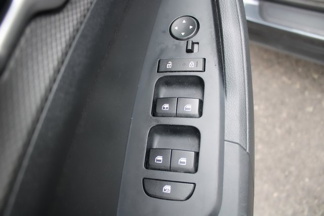 Used 2023 Kia Sportage LX image 11