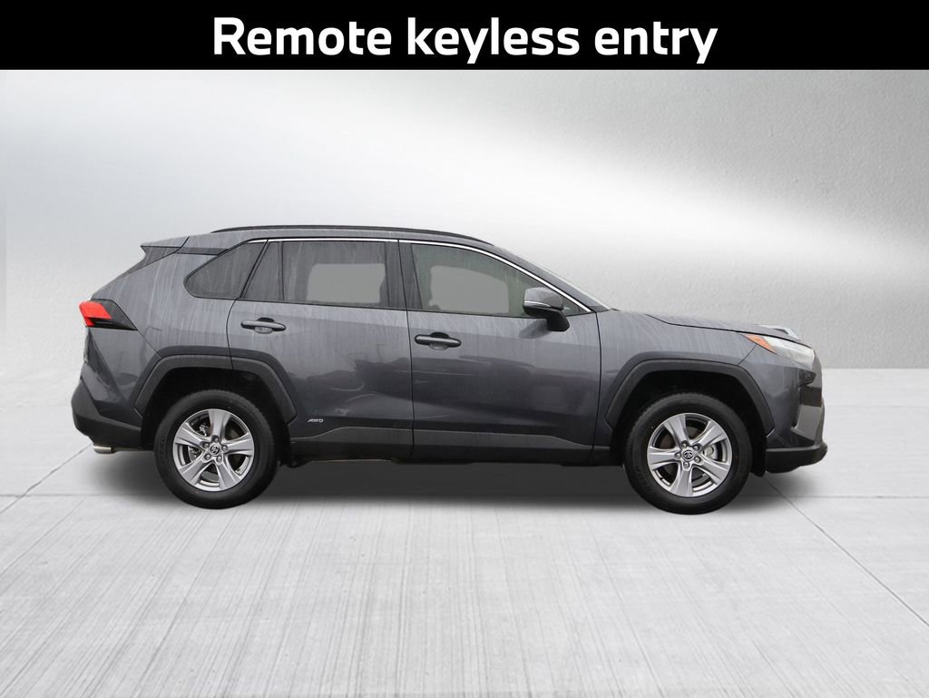 Used 2025 Toyota RAV4 XLE image 6