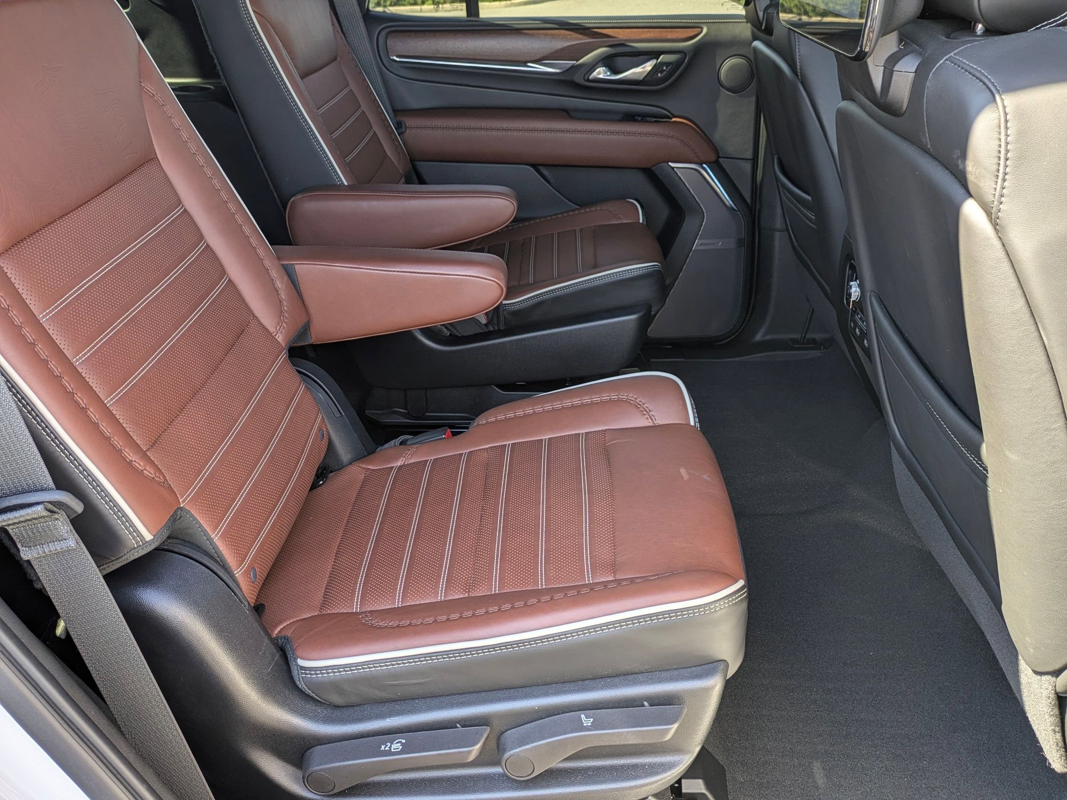 Certified 2023 GMC Yukon Denali Ultimate image 38