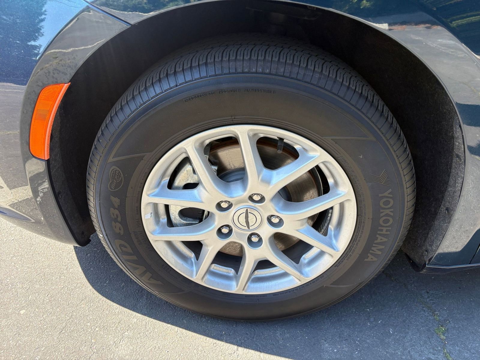 Used 2025 Chrysler Pacifica Select image 33