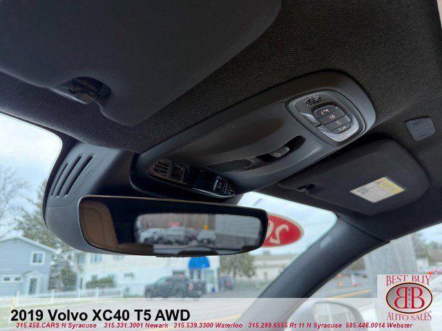 Used 2019 Volvo XC40 T5 Momentum image 20
