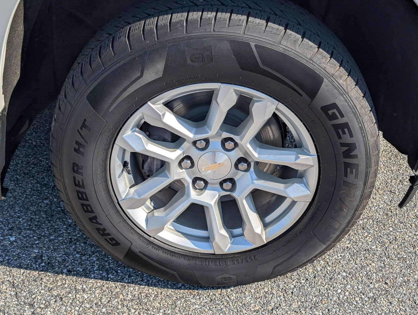 Used 2024 Chevrolet Silverado 1500 LT AWD/4WD image 11