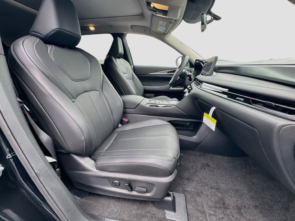 New 2027 INFINITI QX60 Luxe w/ Cargo Package FWD image 32