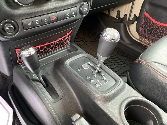 Used 2017 Jeep Wrangler Unlimited Rubicon image 12