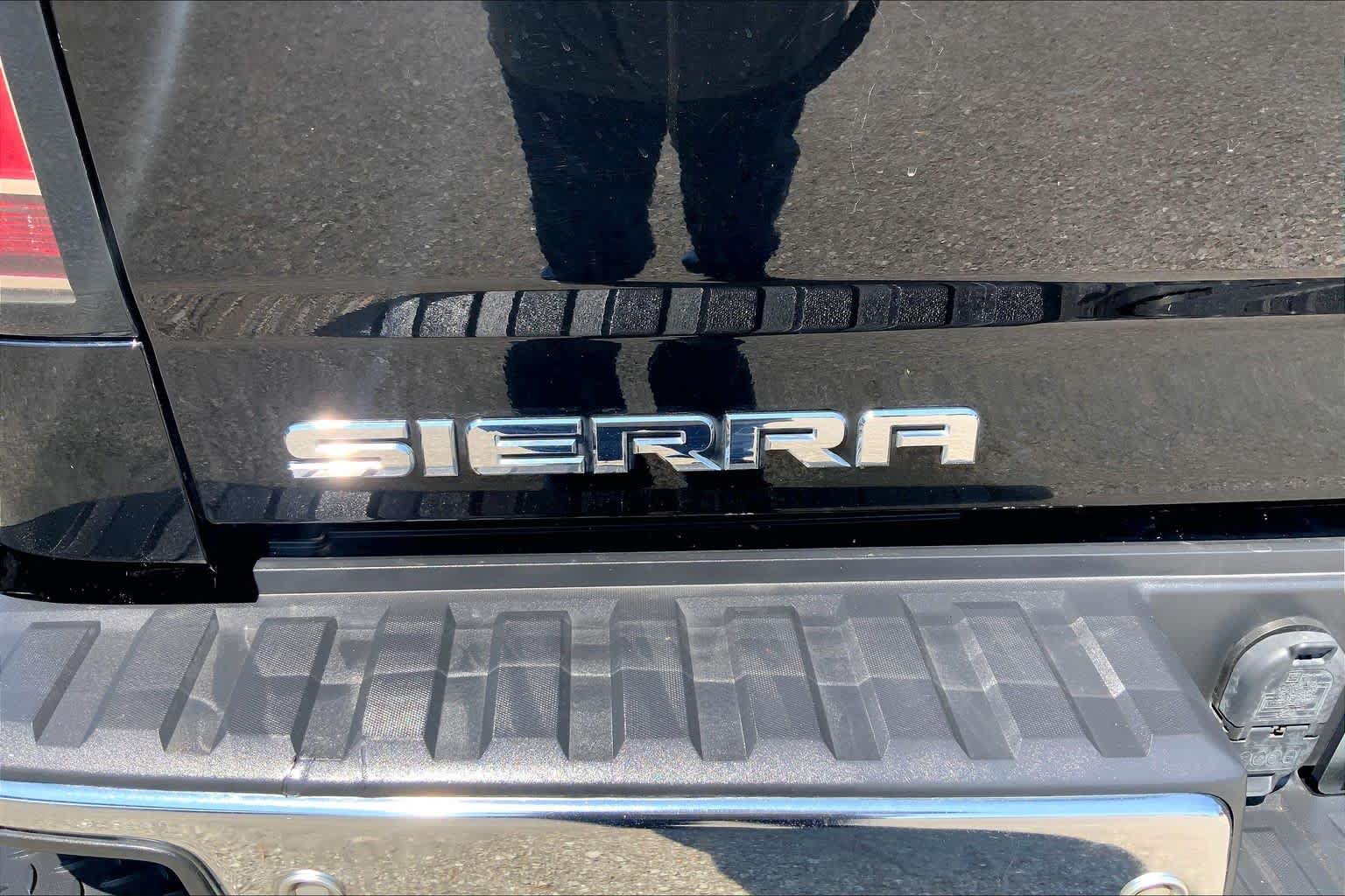 Used 2017 GMC Sierra 1500 SLT AWD/4WD image 10