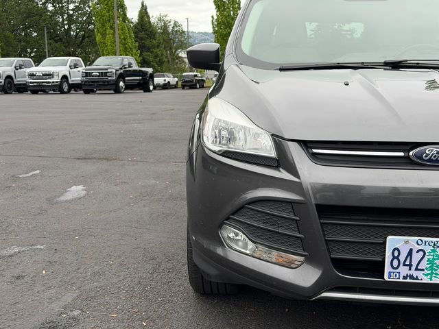 Used 2015 Ford Escape SE w/ Equipment Group 201A FWD image 8