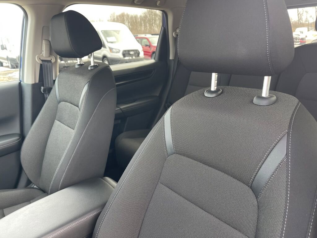 Used 2025 Honda CR-V LX image 6