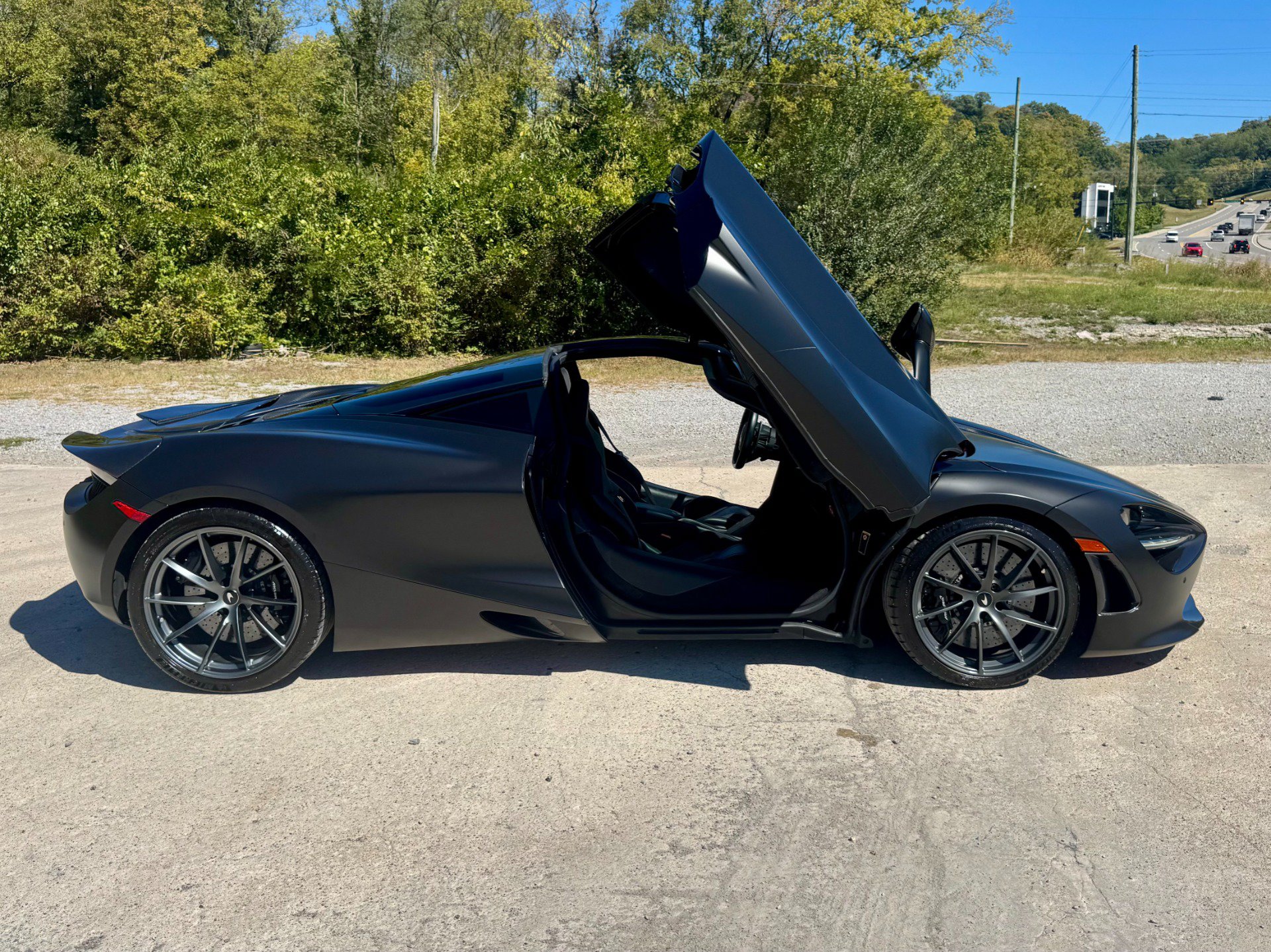 Used 2019 McLaren 720S Performance RWD image 7