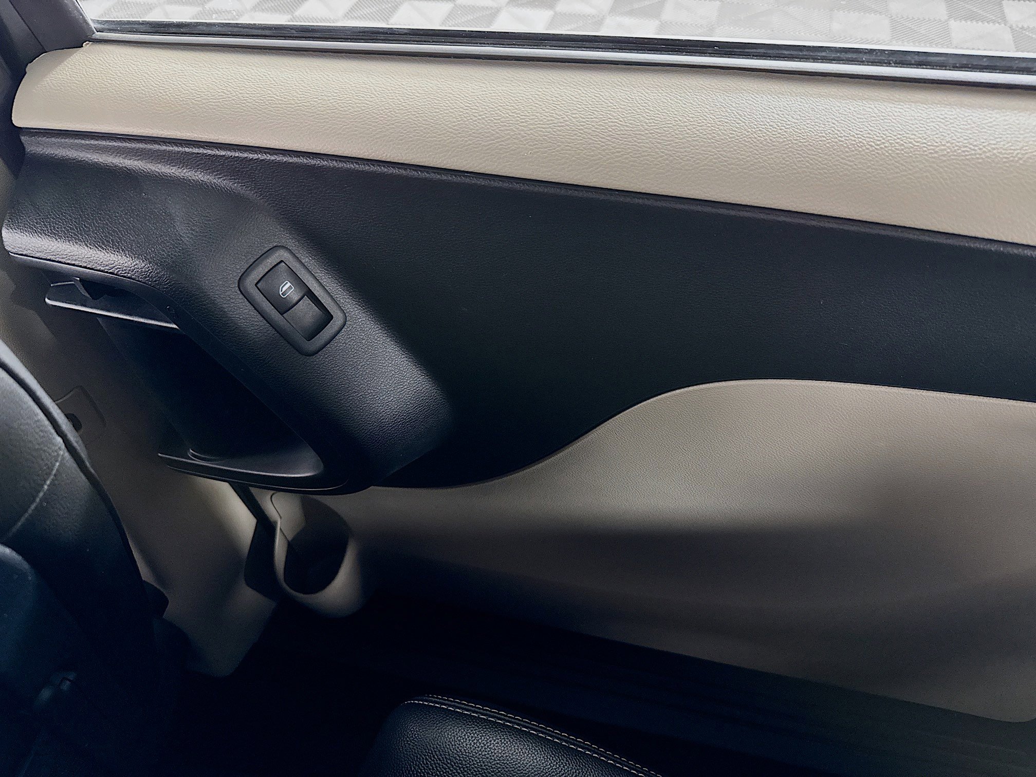 Used 2019 Dodge Grand Caravan SXT image 26