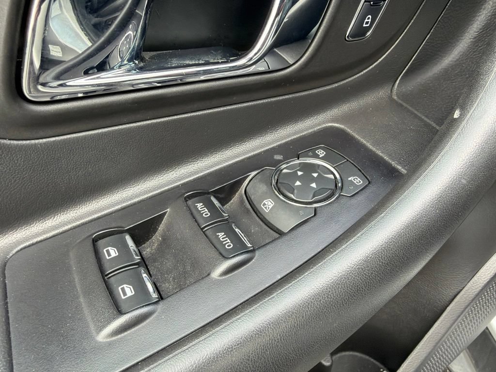 Used 2019 Ford Taurus Limited FWD image 12